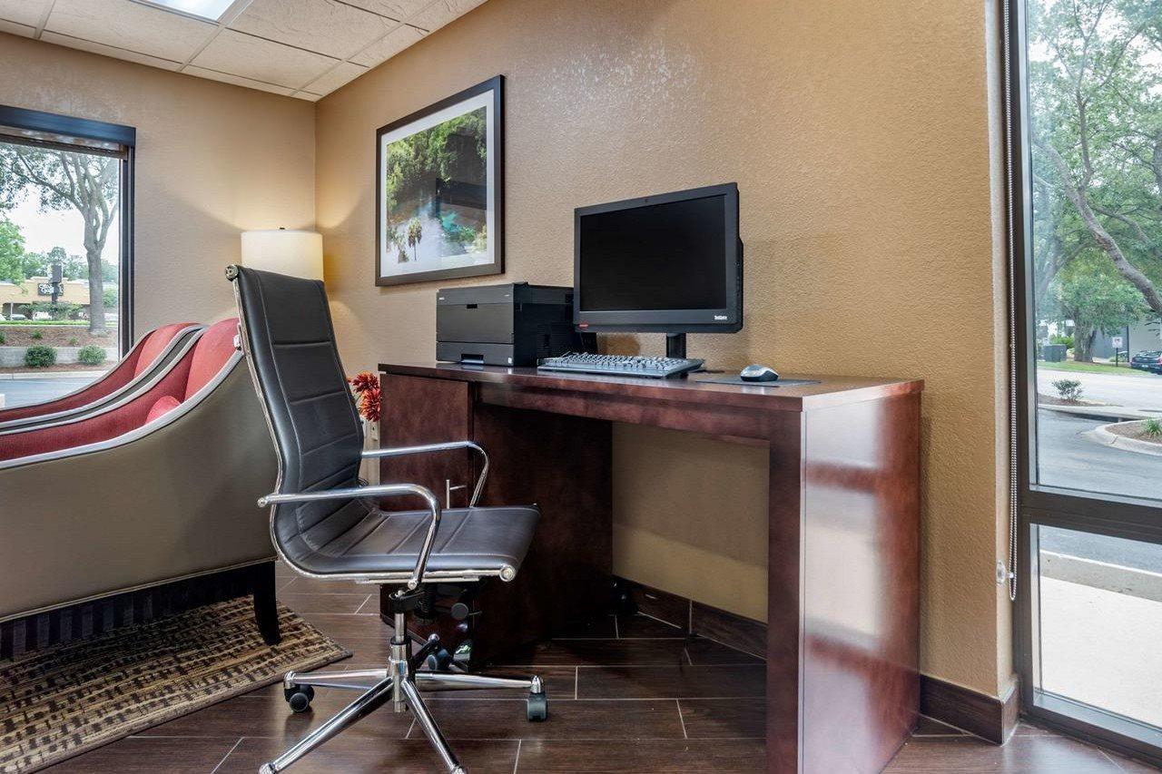 Comfort Suites Tallahassee Capitol - University Area Екстериор снимка