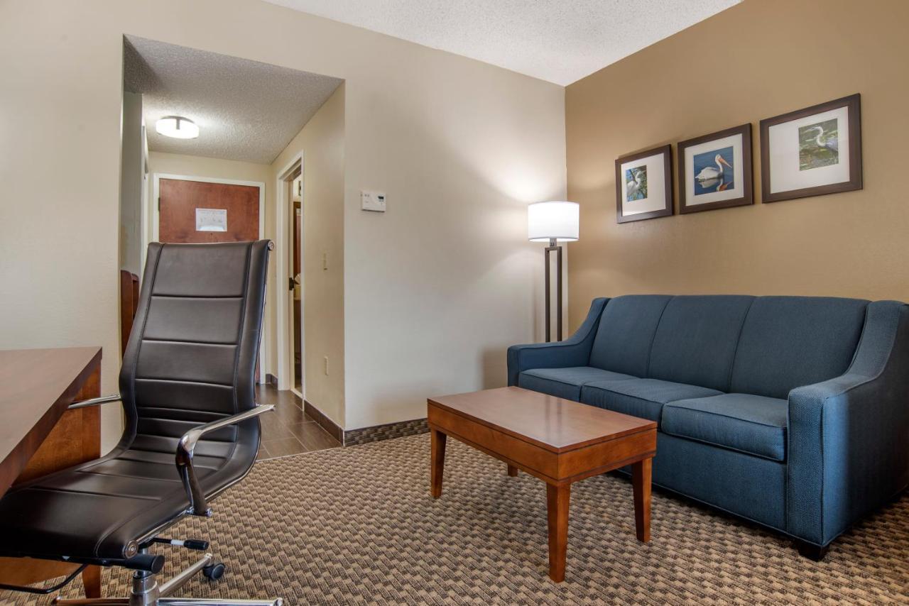Comfort Suites Tallahassee Capitol - University Area Екстериор снимка