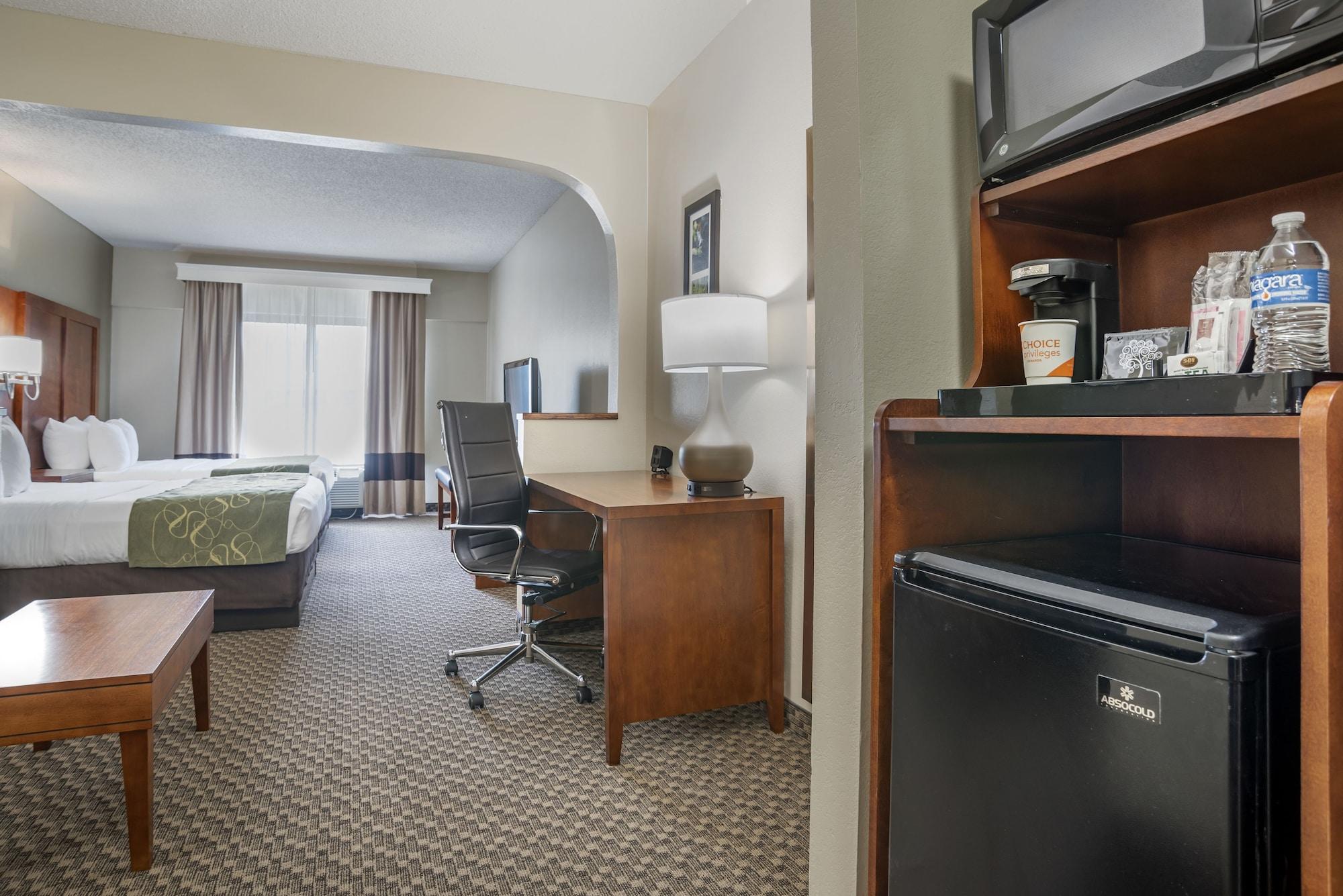 Comfort Suites Tallahassee Capitol - University Area Екстериор снимка