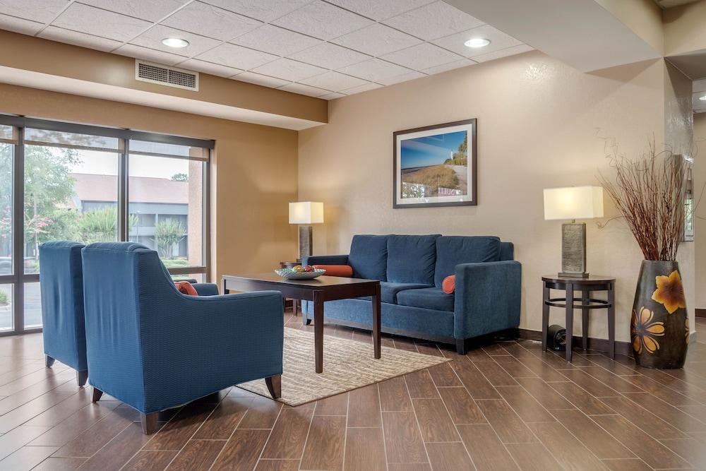 Comfort Suites Tallahassee Capitol - University Area Екстериор снимка