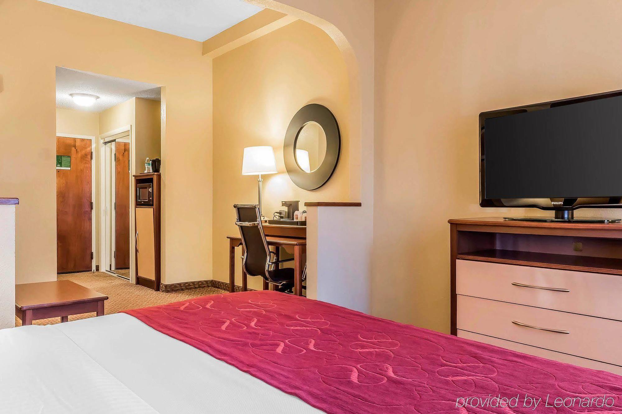 Comfort Suites Tallahassee Capitol - University Area Екстериор снимка