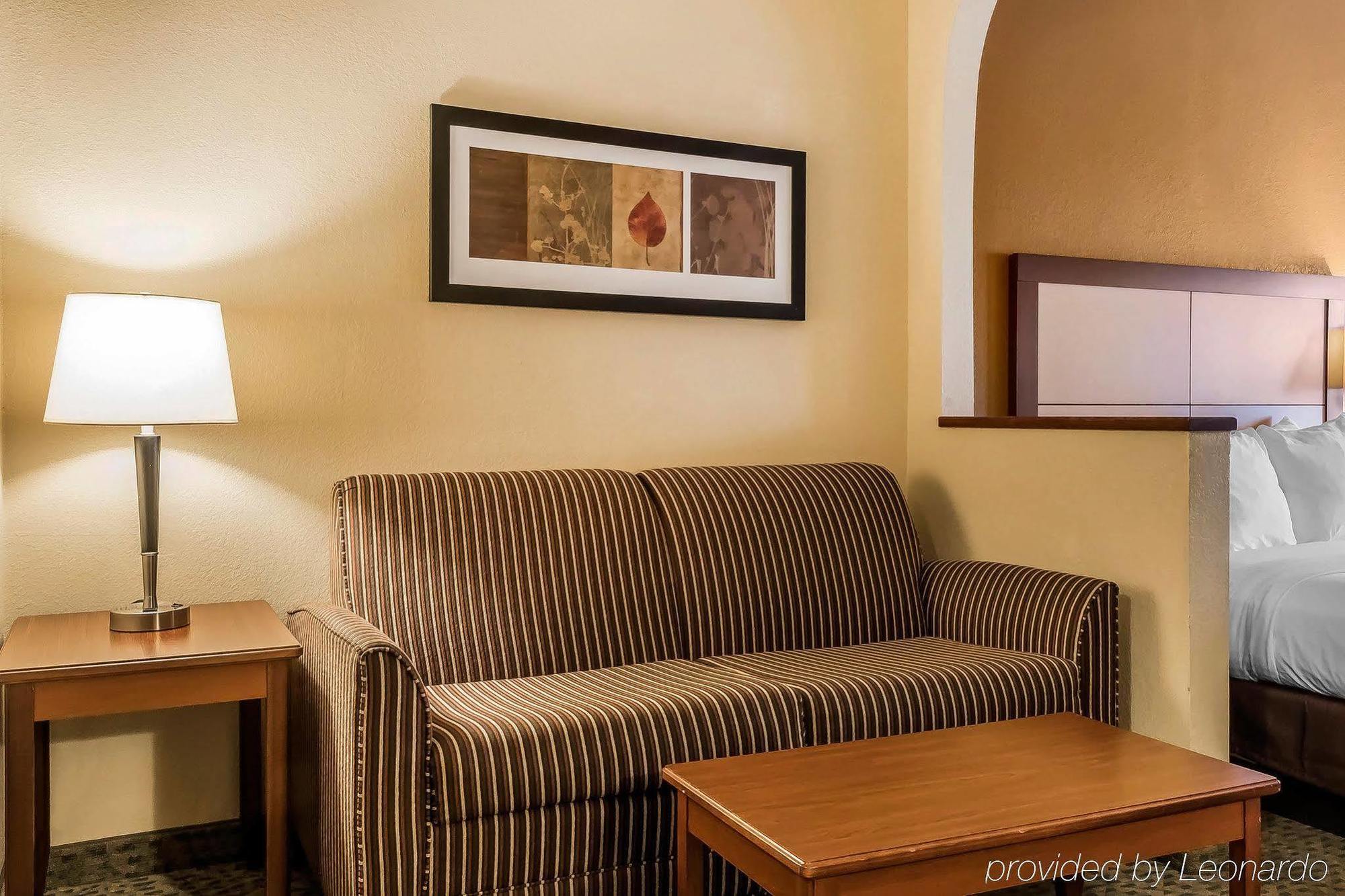 Comfort Suites Tallahassee Capitol - University Area Екстериор снимка